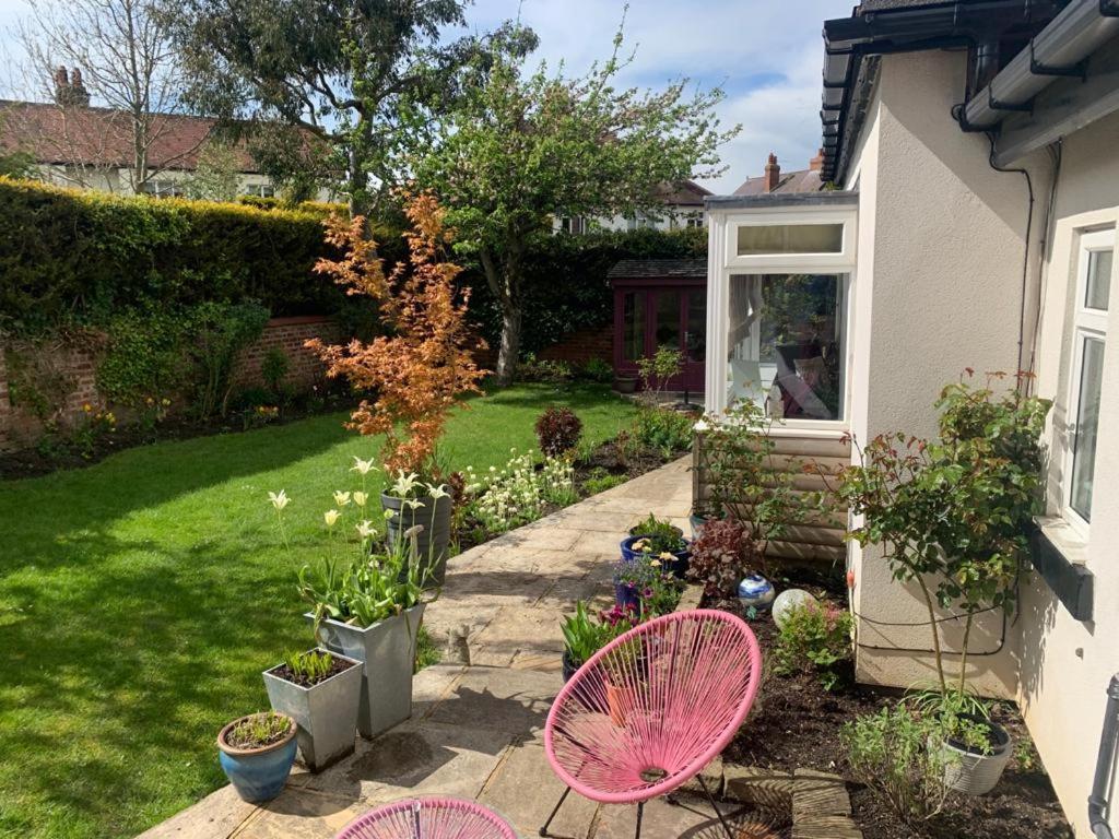 The Garden Suite Harrogate Extérieur photo